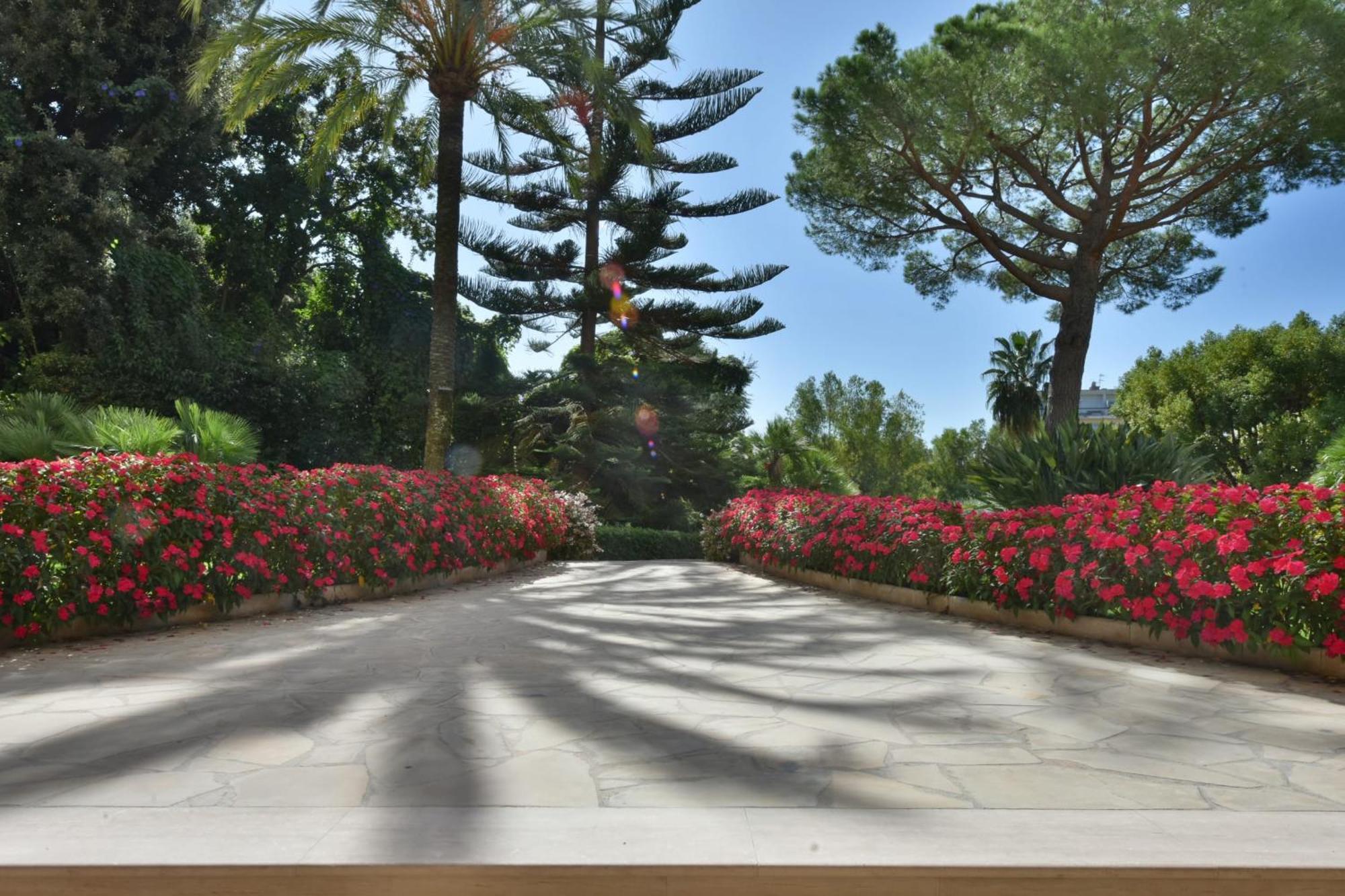 Close To Downtown Cannes Swimming Pool And Sea View Exterior photo