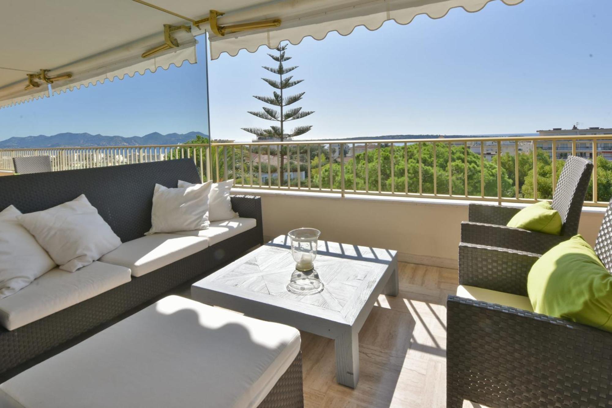 Close To Downtown Cannes Swimming Pool And Sea View Exterior photo