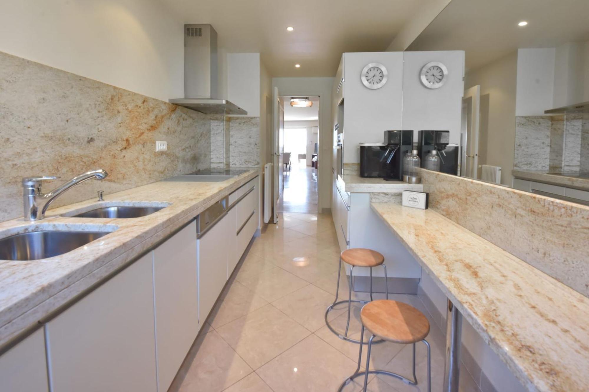 Close To Downtown Cannes Swimming Pool And Sea View Exterior photo