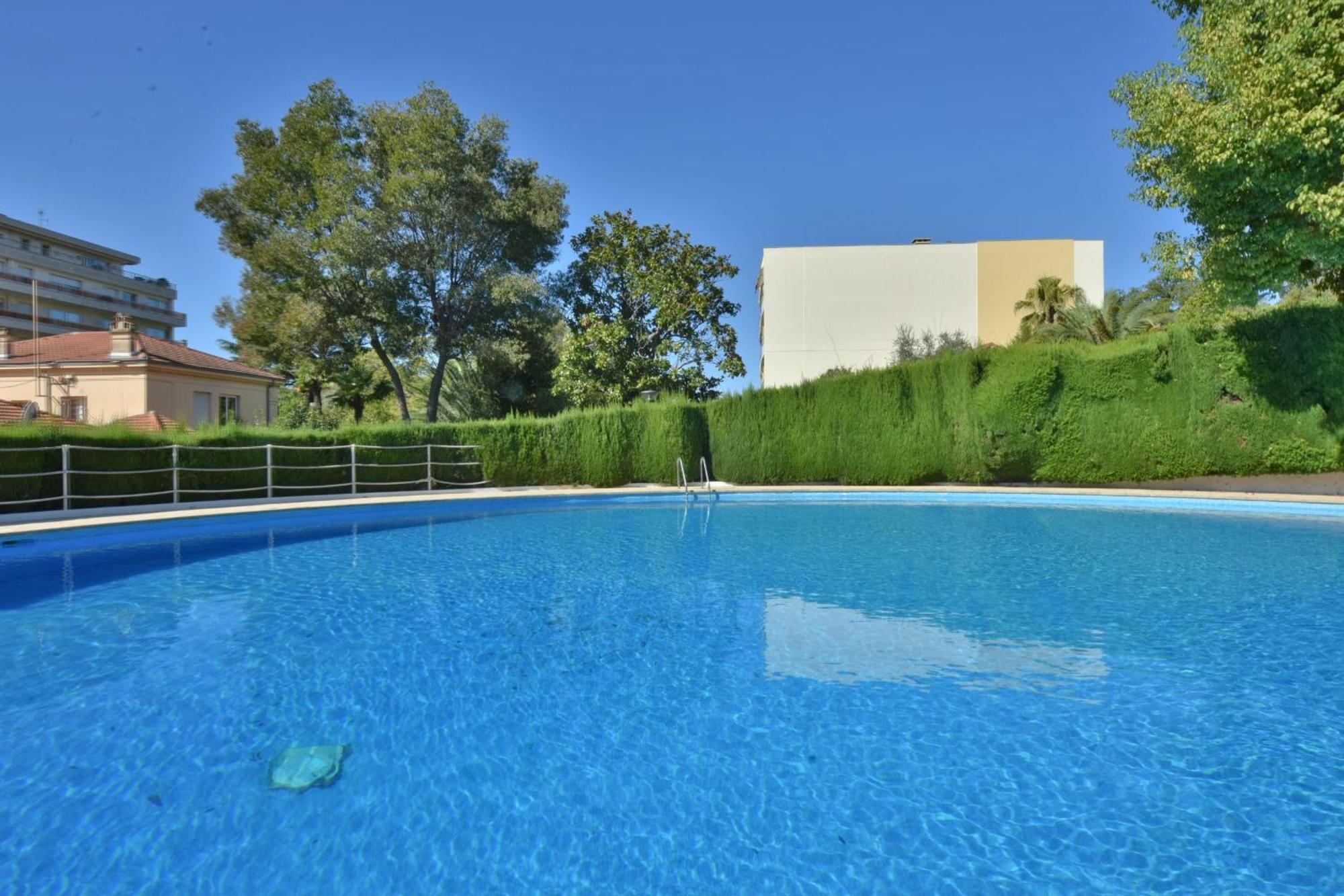 Close To Downtown Cannes Swimming Pool And Sea View Exterior photo