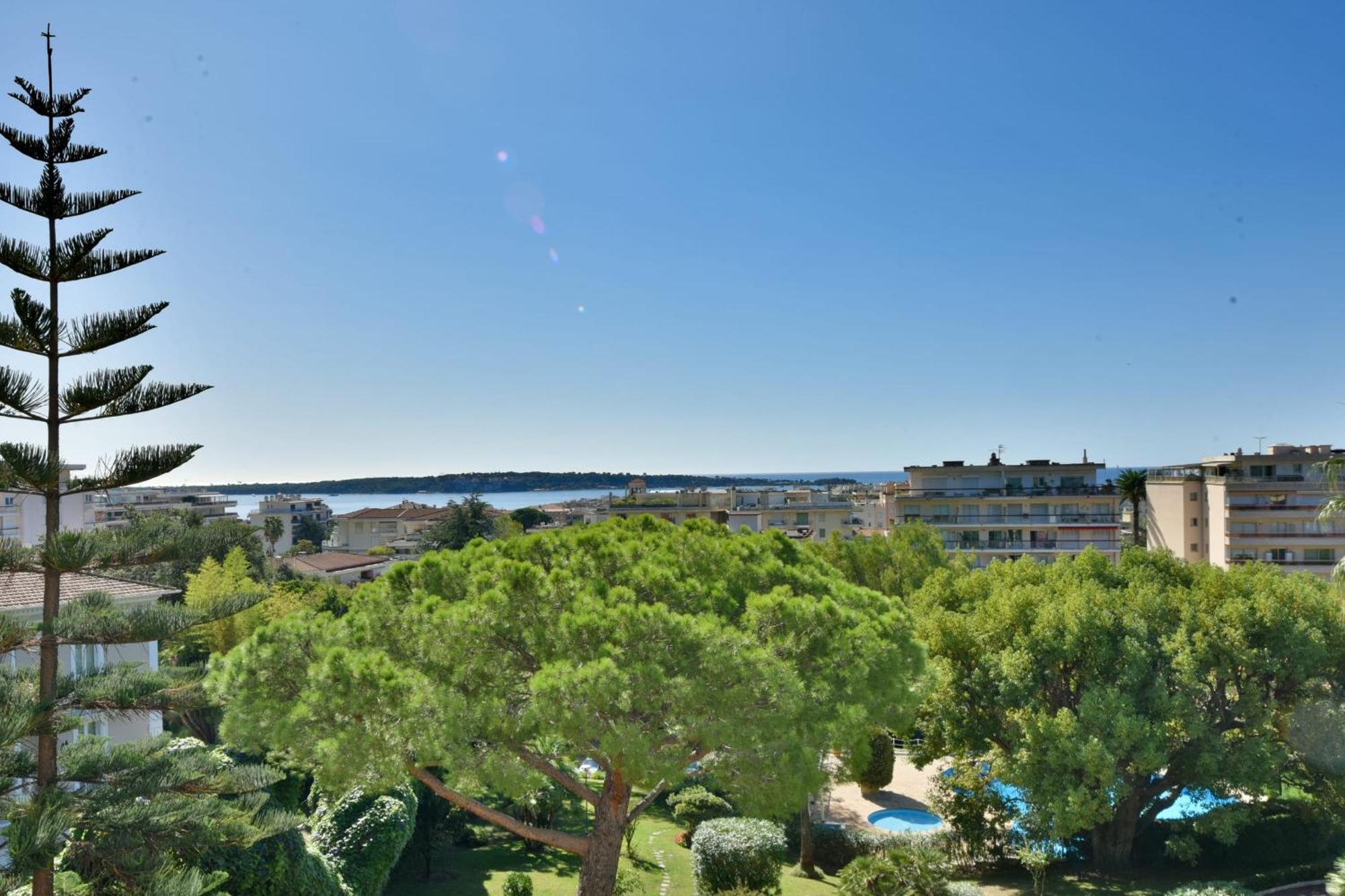 Close To Downtown Cannes Swimming Pool And Sea View Exterior photo